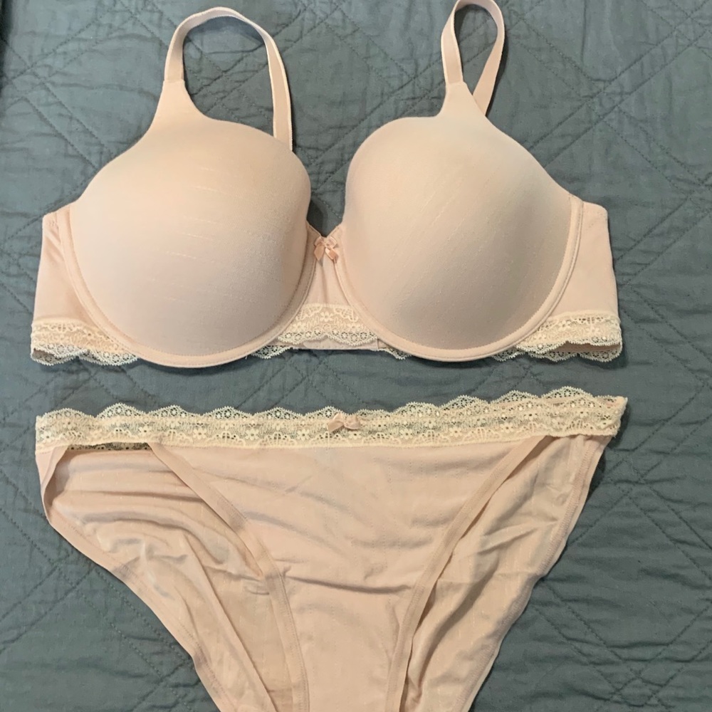 Adore Me Bra/Panty Set